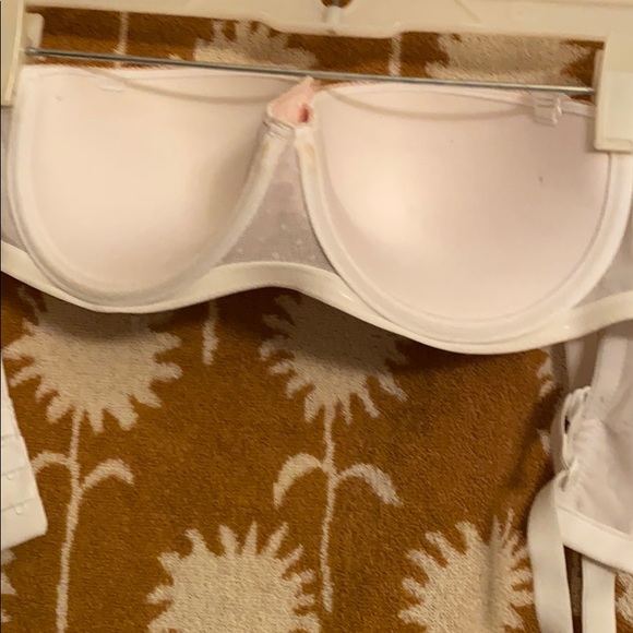 Push up convertible bra- lovely pink trim - Picture 2 of 3